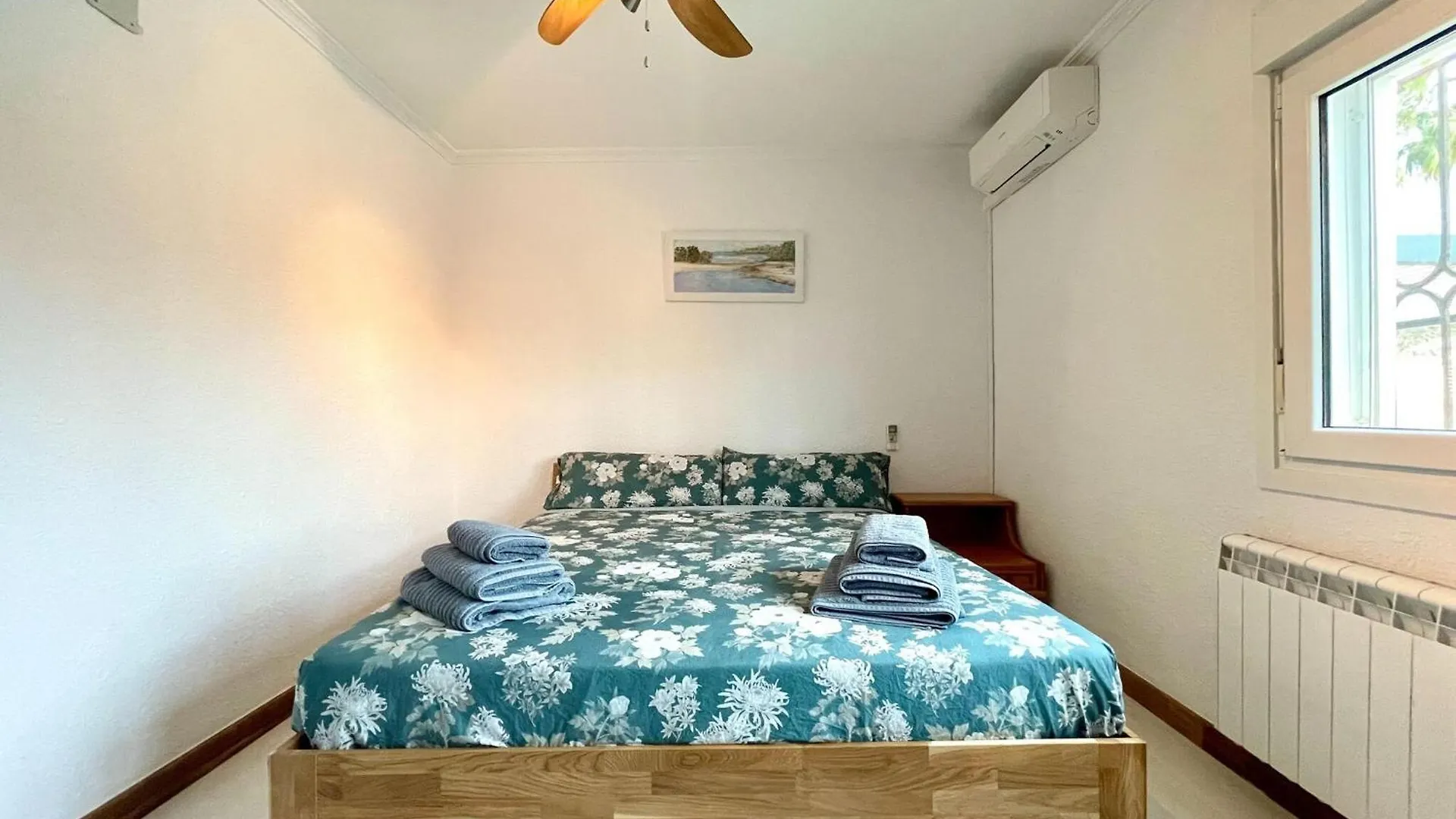Villa In Roquetas With Garden And Private Pool روكيتاس ذي مار