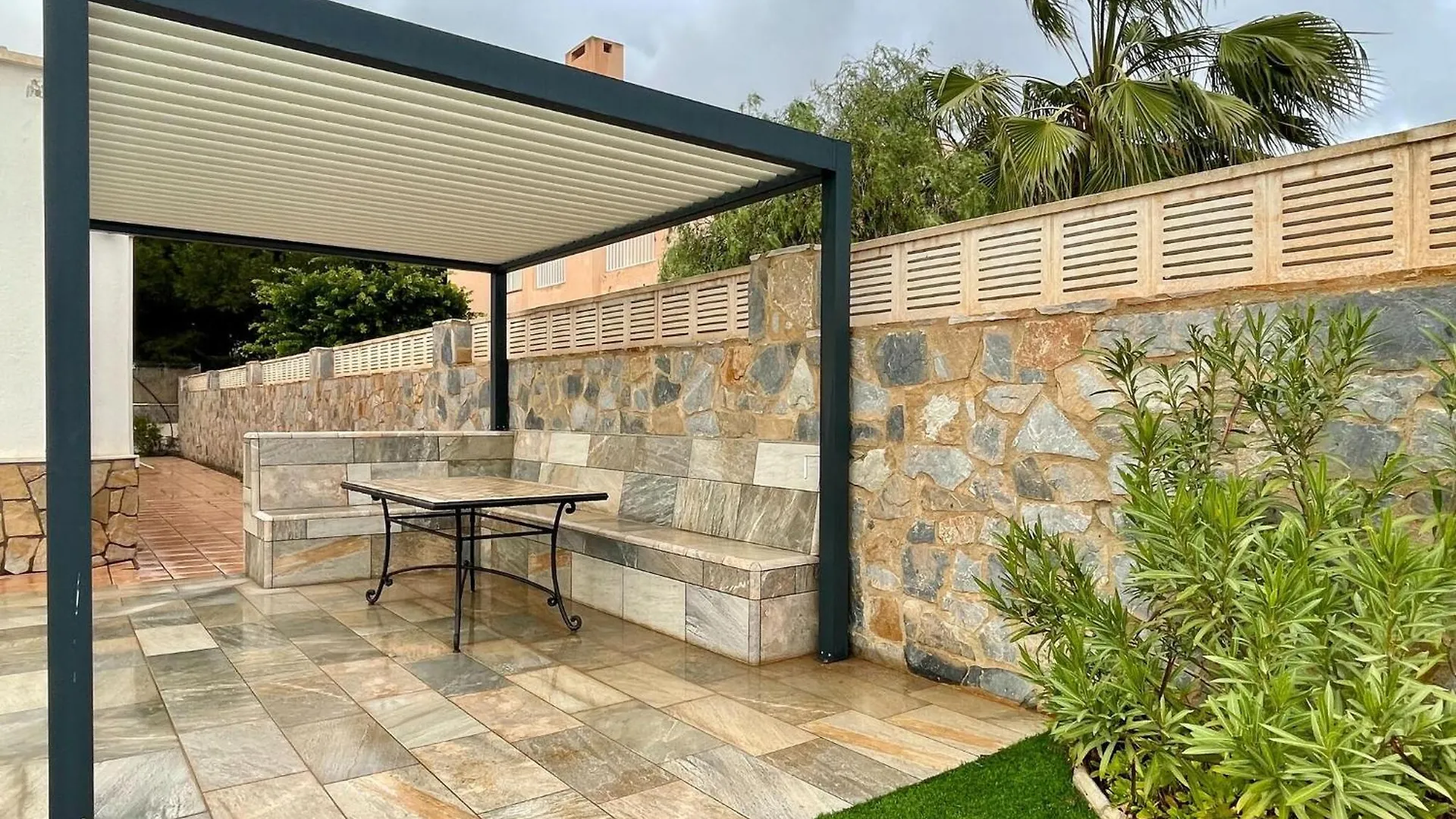 Villa In Roquetas With Garden And Private Pool Roquetas de Mar