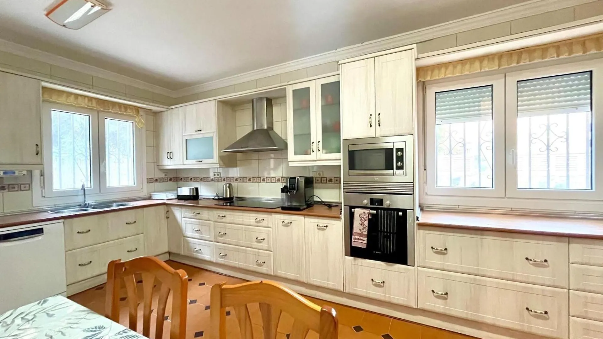 Villa In Roquetas With Garden And Private Pool Roquetas de Mar